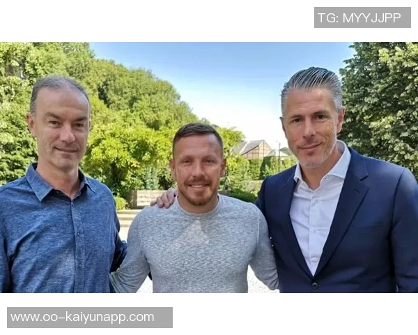 英媒称威尔士主帅贝拉米推荐拜仁关注卡迪夫城19岁后卫劳勒