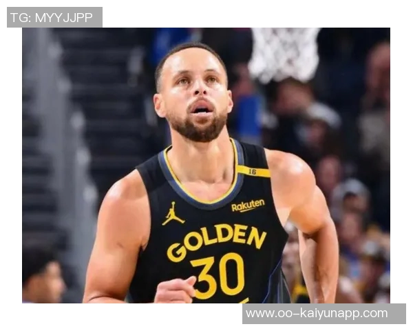 库里三分球表现出色本赛季投进93记仅次于米切尔且少打7场比赛 库里三分球表现出色本赛季投进93记仅次于米切尔且少打7场比赛