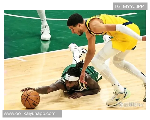 布克呼吁裁判在比赛中保持一致性吹罚标准应对等对待双方动作